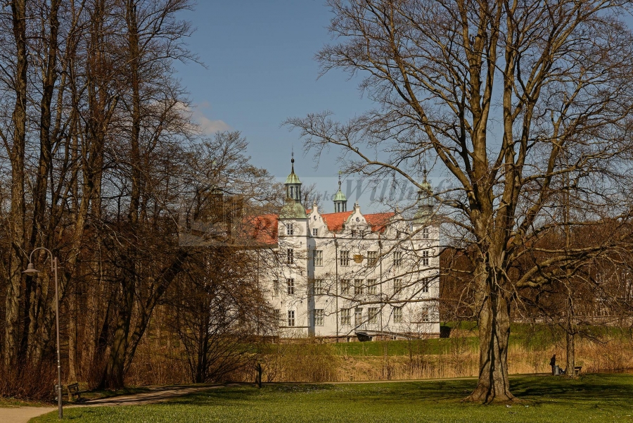 Ahrensburg Schloss April